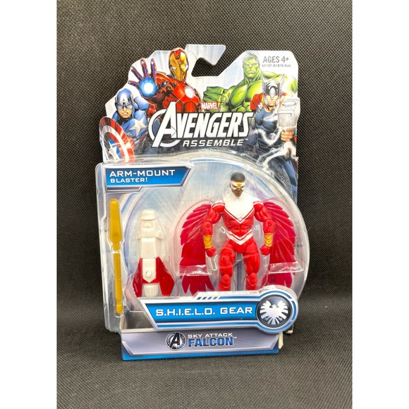 AVENGERS ASSEMBLE Collection Sky Attack FALCON 3.75 " action figure NIB - Picture 3 of 5